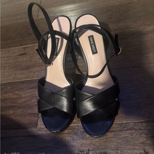 Nine West Black Cross-Strap Sandals